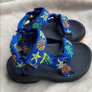 Teva Boys/' Mush II Flip Flop Sandal Black//Blue//Grey Size 8-10 Toddler Brand New